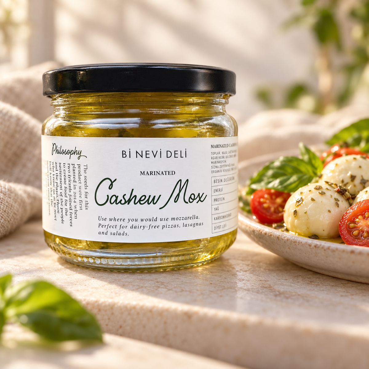 Bİ NEVİ DELİ  Kaju Mozzarella Peyniri 100 g – sunum önerisi