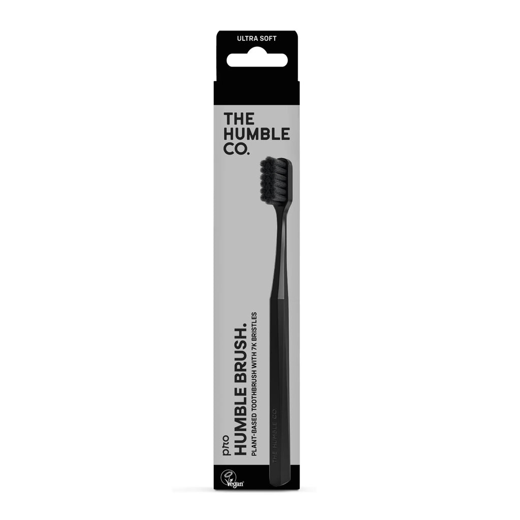 HUMBLE BRUSH Adult Soft 7000 kıl içeren Bitki Bazlı Diş Fırçası Siyah