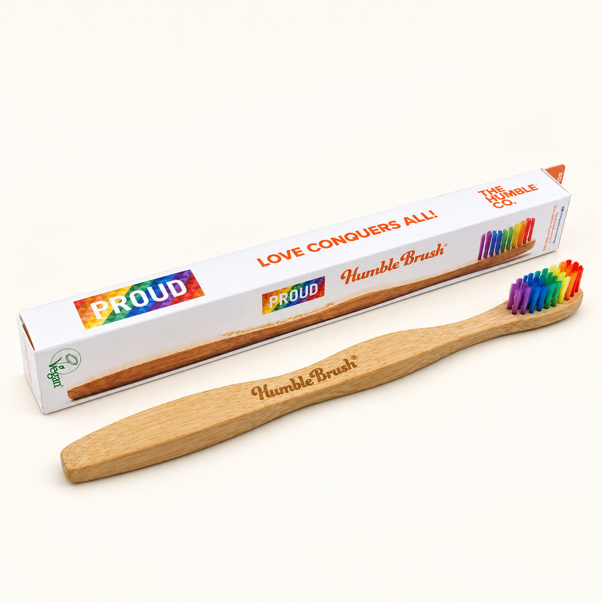 HUMBLE BRUSH Bambu Yetişkin Diş Fırçası Medium- Orta Sert PROUD – stüdyo çekimi