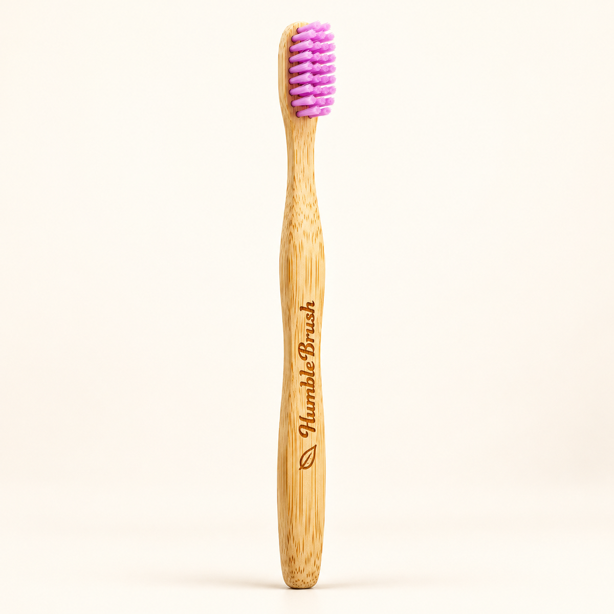 HUMBLE BRUSH Bambu Yetişkin Diş Fırçası Soft-Yumuşak LİLA – stüdyo çekimi