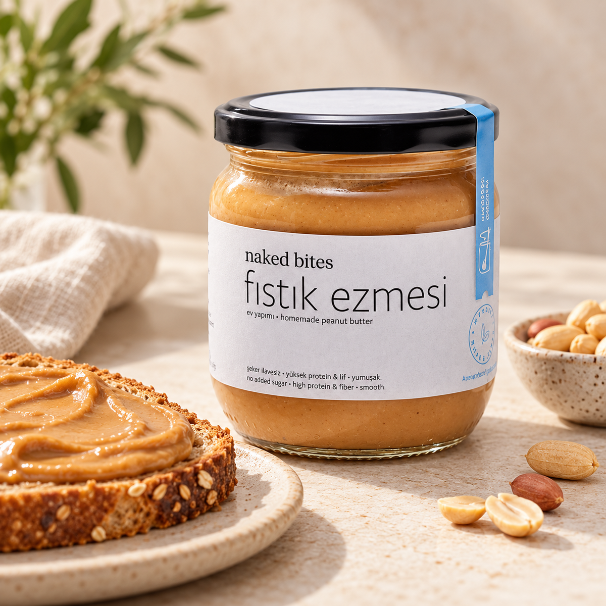 NAKED BITES Fıstık Ezmesi 375 g Yumuşak – sunum önerisi