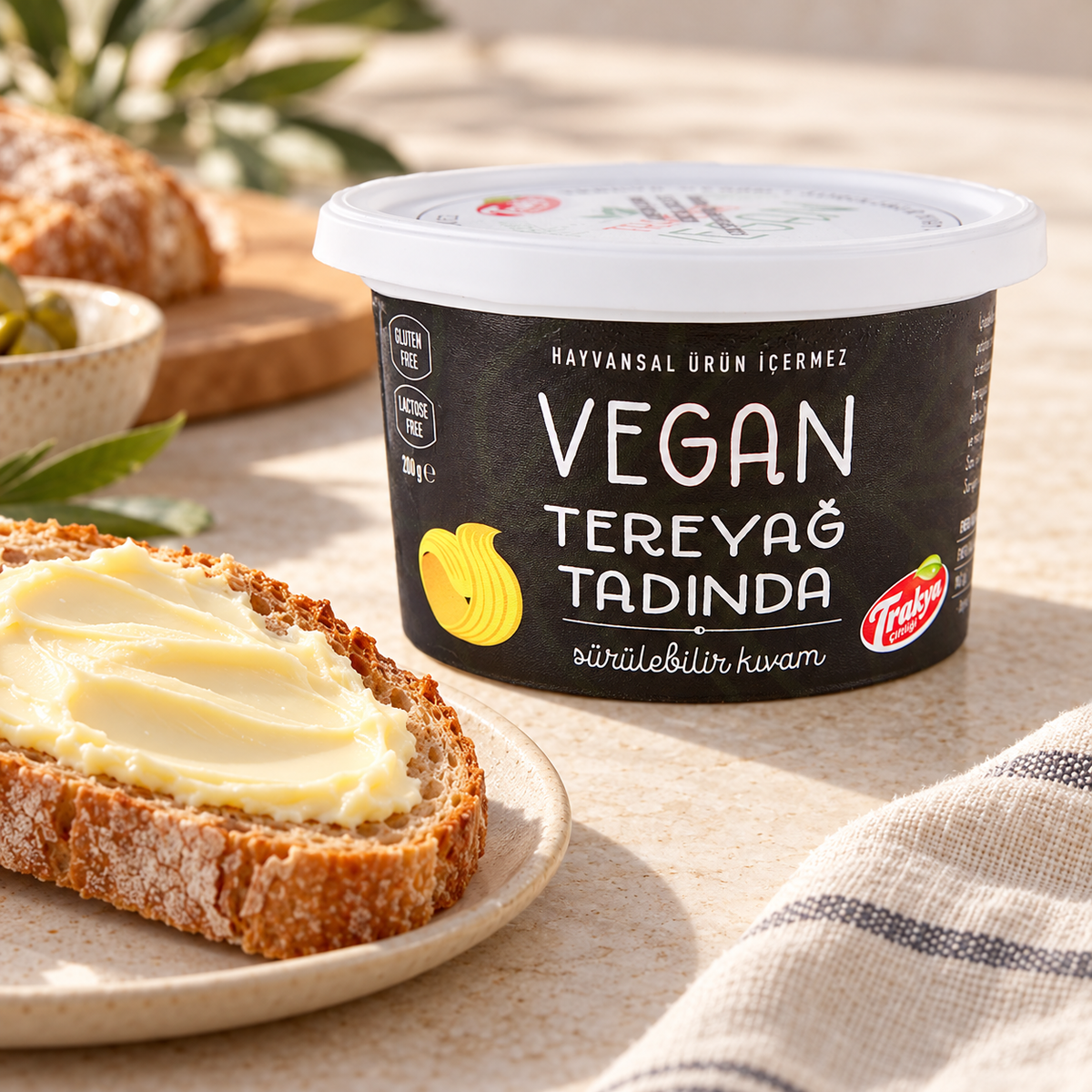 TRAKYA ÇİFTLİĞİ Vegan Kahvaltılık Yağ ( Vegan Tereyağı) 200 g – sunum önerisi