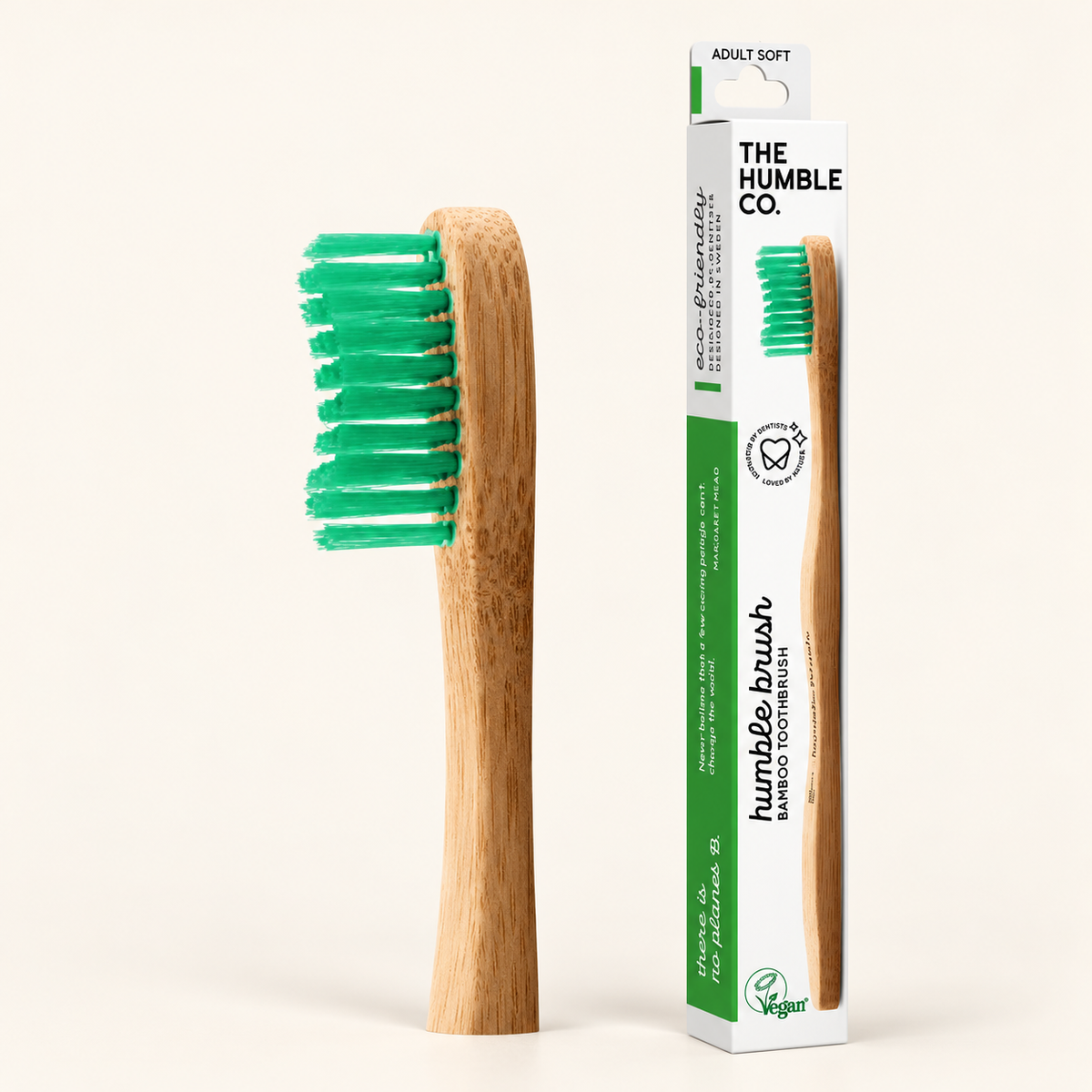 HUMBLE BRUSH Yetişkin Bambu Diş Fırçası Yumuşak YEŞİL – stüdyo çekimi
