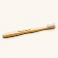 HUMBLE BRUSH Bambu Çocuk Diş Fırçası Ultra Soft-Çok Yumuşak BEYAZ – stüdyo çekimi
