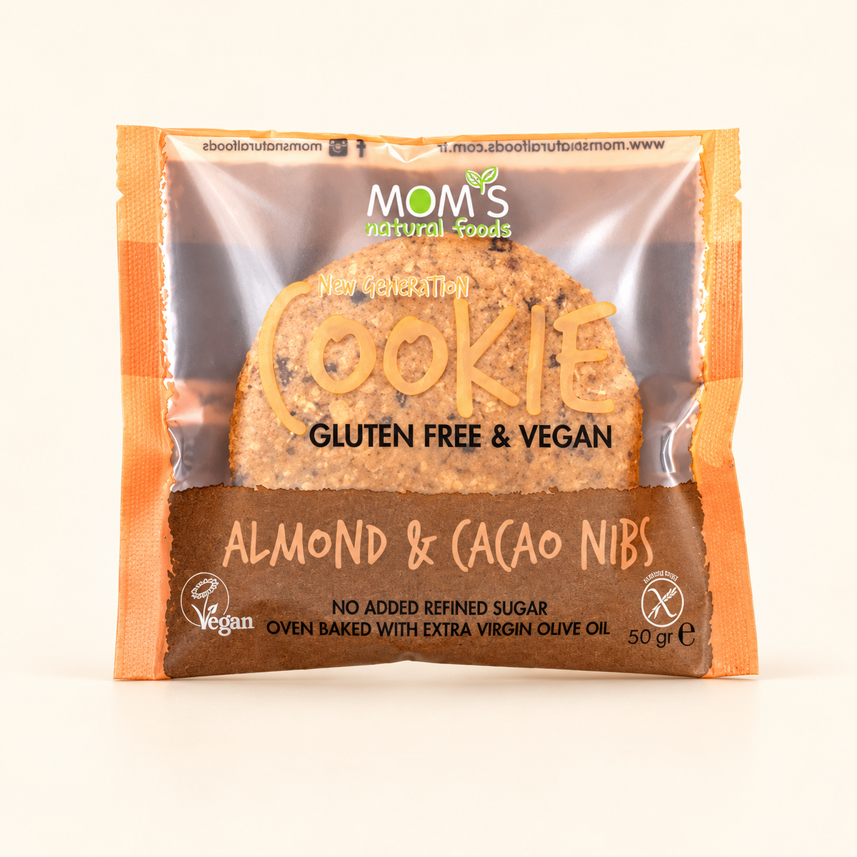 MOM'S Glutensiz Cookie Almond & Cacao Nibs 50 g – stüdyo çekimi
