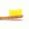 HUMBLE BRUSH Bambu Yetişkin Diş Fırçası Soft-Yumuşak SARI – stüdyo çekimi
