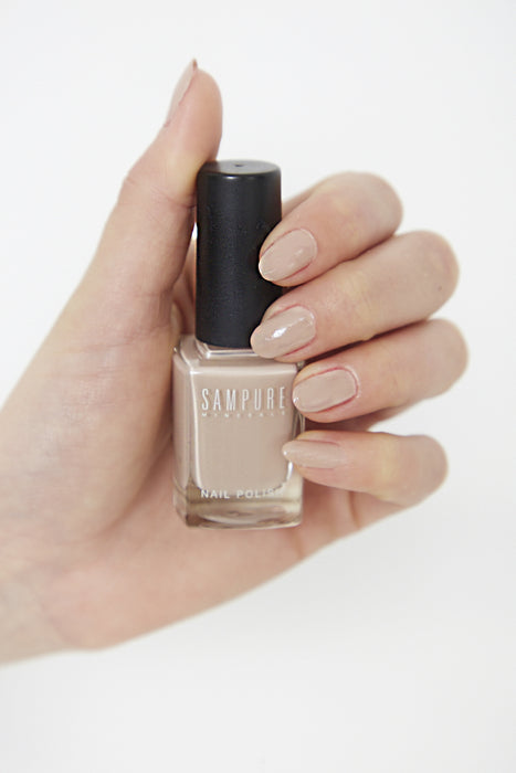 SAMPURE MINERALS Harmonic Tan - Glamorous Nail Polish - Oje